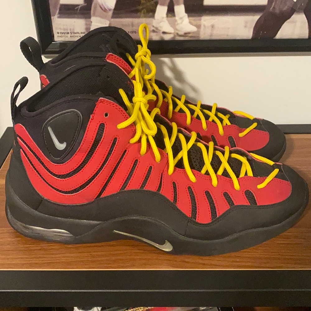 Nike Air Bakin size 13
